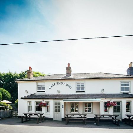 The East End Arms Hotel Lymington Buitenkant foto