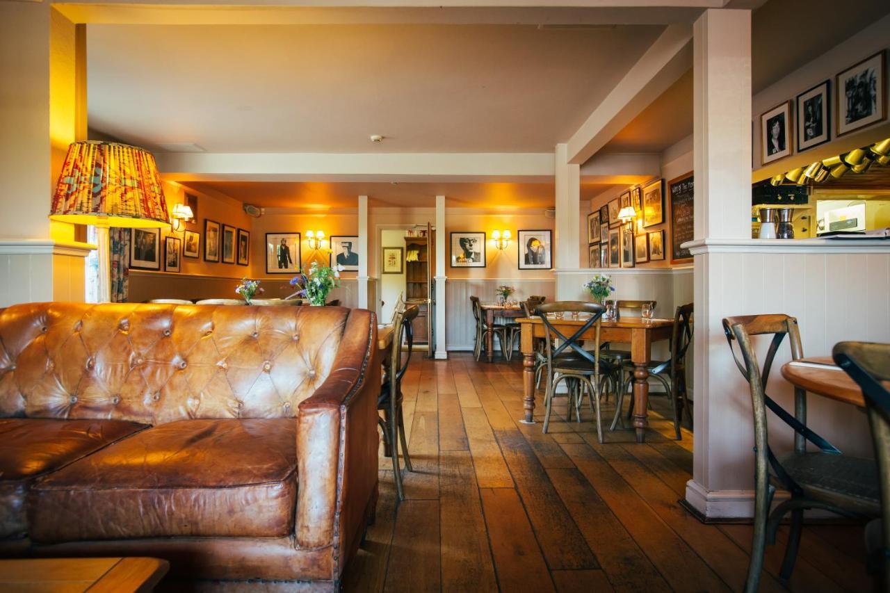 The East End Arms Hotel Lymington Buitenkant foto
