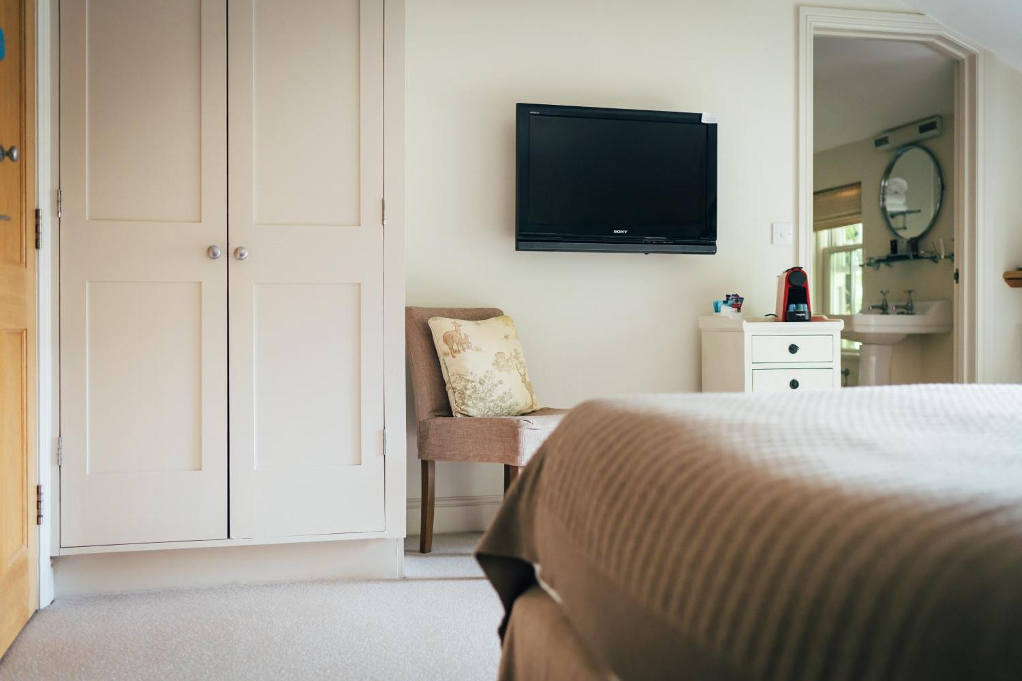 The East End Arms Hotel Lymington Buitenkant foto